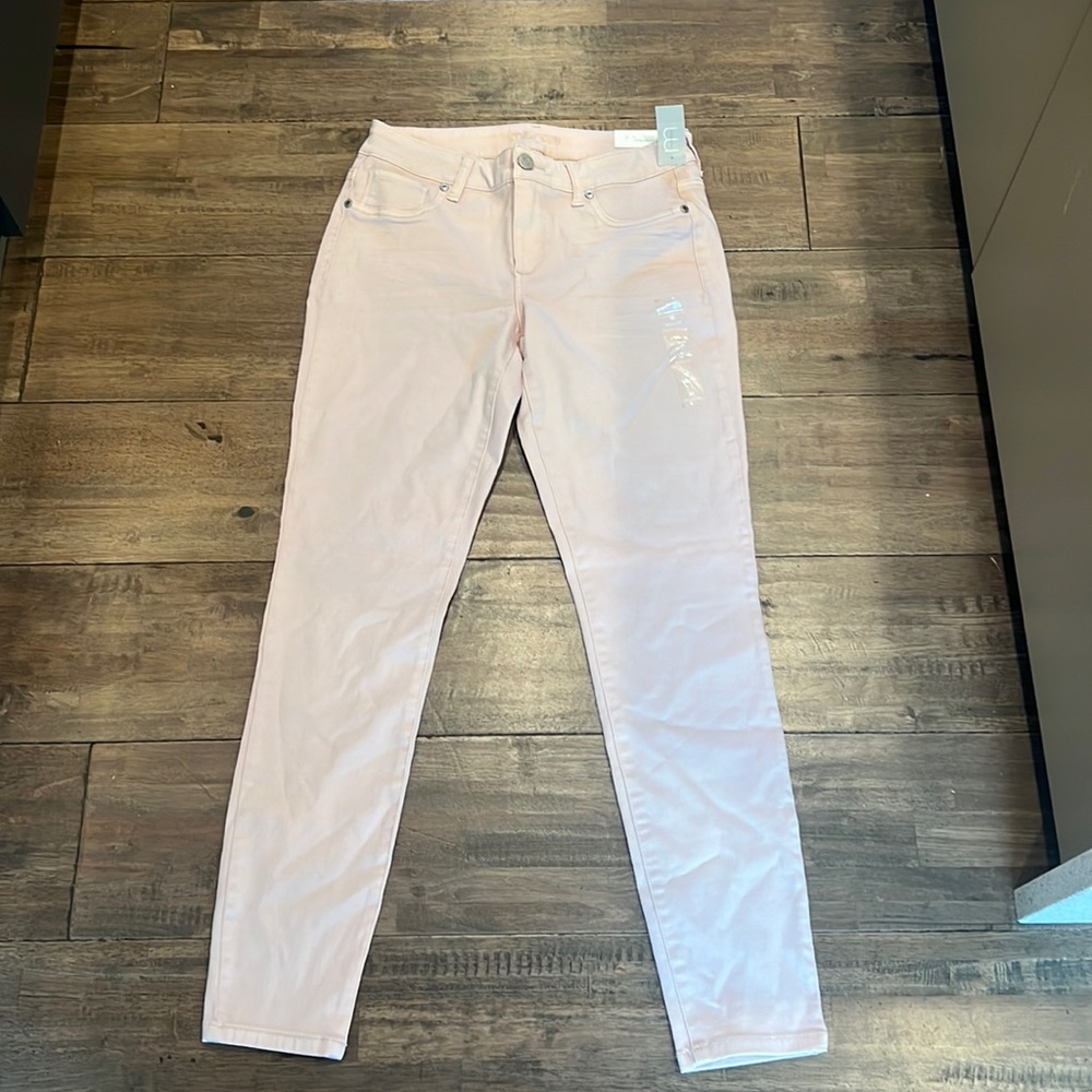 Maurice’s brand new pink jegging